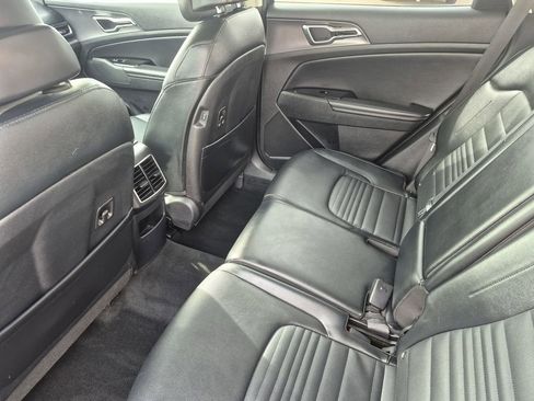 Used 2023 Kia Sportage SX image 14