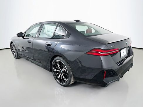 New 2026 BMW 530i xDrive w/ M Sport Package image 7