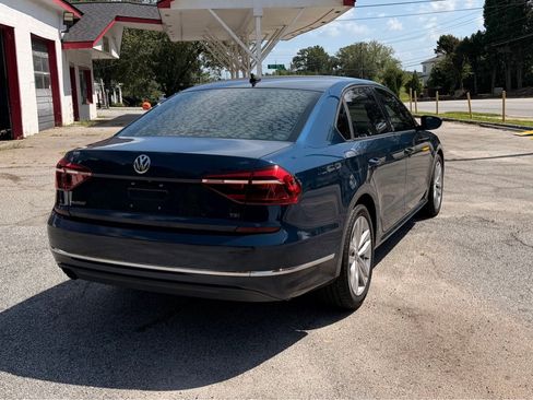 Used 2019 Volkswagen Passat 2.0T Wolfsburg w/ Wheels & Sunroof Package FWD image 6