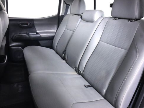 Used 2017 Toyota Tacoma SR image 27