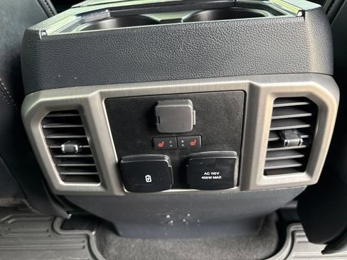 Used 2022 Ford F450 Platinum w/ FX4 Off-Road Package AWD/4WD image 93