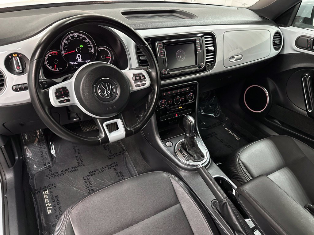 Used 2019 Volkswagen Beetle 2.0T SE FWD image 17
