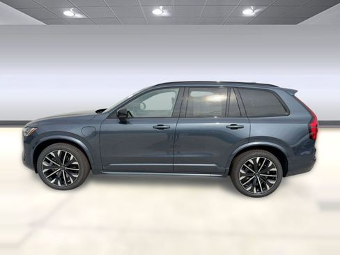 New 2026 Volvo XC90 T8 Ultra w/ Lounge Package AWD/4WD image 2