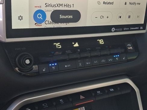 Used 2022 Toyota Tundra Platinum image 16