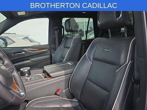 Used 2022 Cadillac Escalade Premium Luxury AWD/4WD image 10