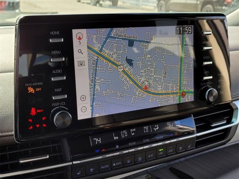 Used 2021 Toyota Sienna Platinum image 31