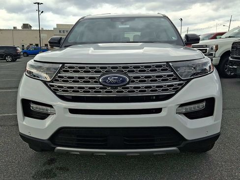 Certified 2023 Ford Explorer Limited AWD/4WD image 2