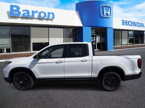 Certified 2025 Honda Ridgeline Sport+ image 3