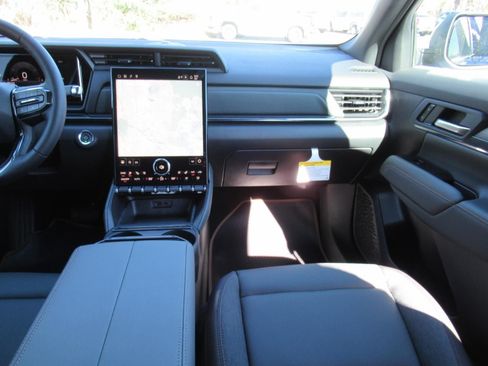 Used 2026 GMC Terrain AT4 w/ Convenience Package III AWD/4WD image 13