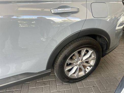 Used 2023 Honda CR-V EX image 3
