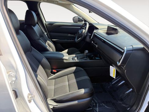 Used 2026 MAZDA CX-50 2.5 Hybrid w/ Preferred Pkg AWD/4WD image 19