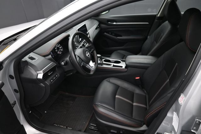Used 2025 Nissan Altima 2.5 SR FWD image 24