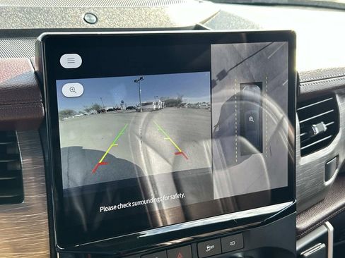 Used 2024 Ford Expedition Max Limited image 31