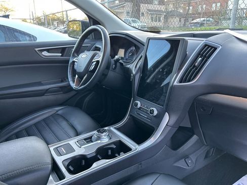 Used 2023 Ford Edge SEL w/ Convenience Package image 9