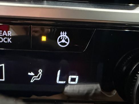 Used 2025 Nissan Pathfinder Platinum w/ Cargo Package image 29