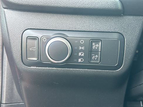 Used 2022 Ford Escape SE w/ SE Sport Appearance Package AWD/4WD image 17