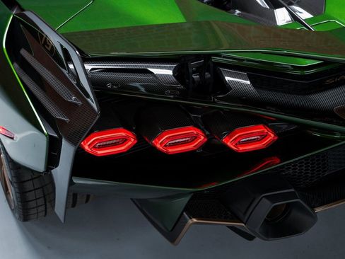 Used 2021 Lamborghini Sian Roadster image 50