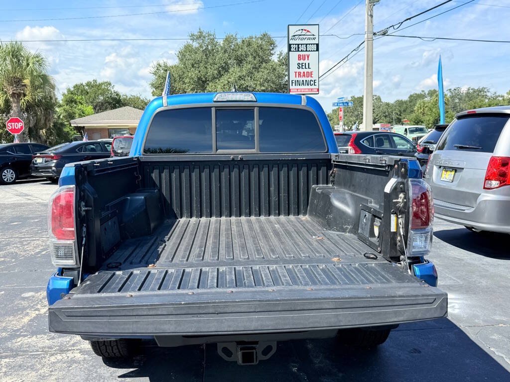 Used 2016 Toyota Tacoma Limited w/ Towing Package RWD image 7