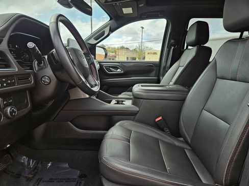 Used 2022 Chevrolet Tahoe RST w/ Luxury Package RWD image 13