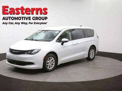 Used 2023 Chrysler Voyager LX image 55