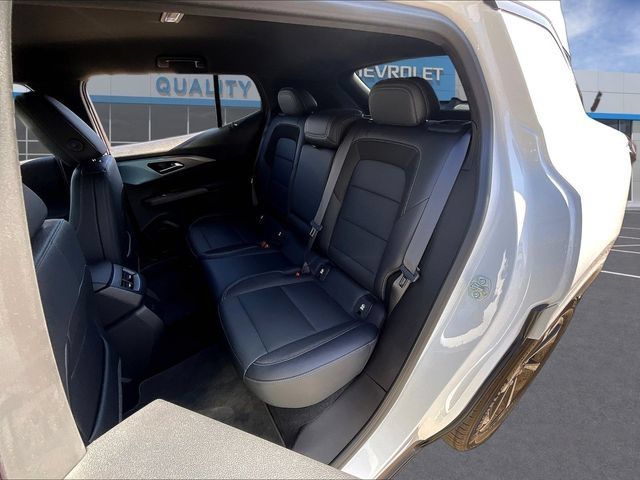 Certified 2024 Chevrolet Equinox EV LT w/ LPO, Active Package FWD image 24