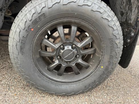 Used 2017 Toyota Tundra SR5 w/ TRD Off Road Package AWD/4WD image 10