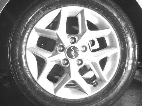Used 2025 Kia Soul LX w/ LX Technology Package FWD image 14
