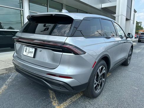 New 2025 Lincoln Nautilus Premier w/ Equipment Group 102A image 8