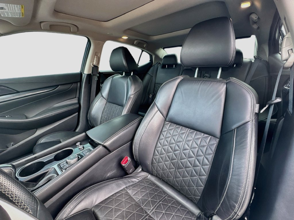 Used 2019 Nissan Maxima Platinum w/ Sport Mat Group FWD image 21