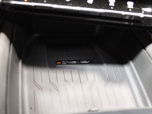 New 2026 Chevrolet Equinox EV RS image 32