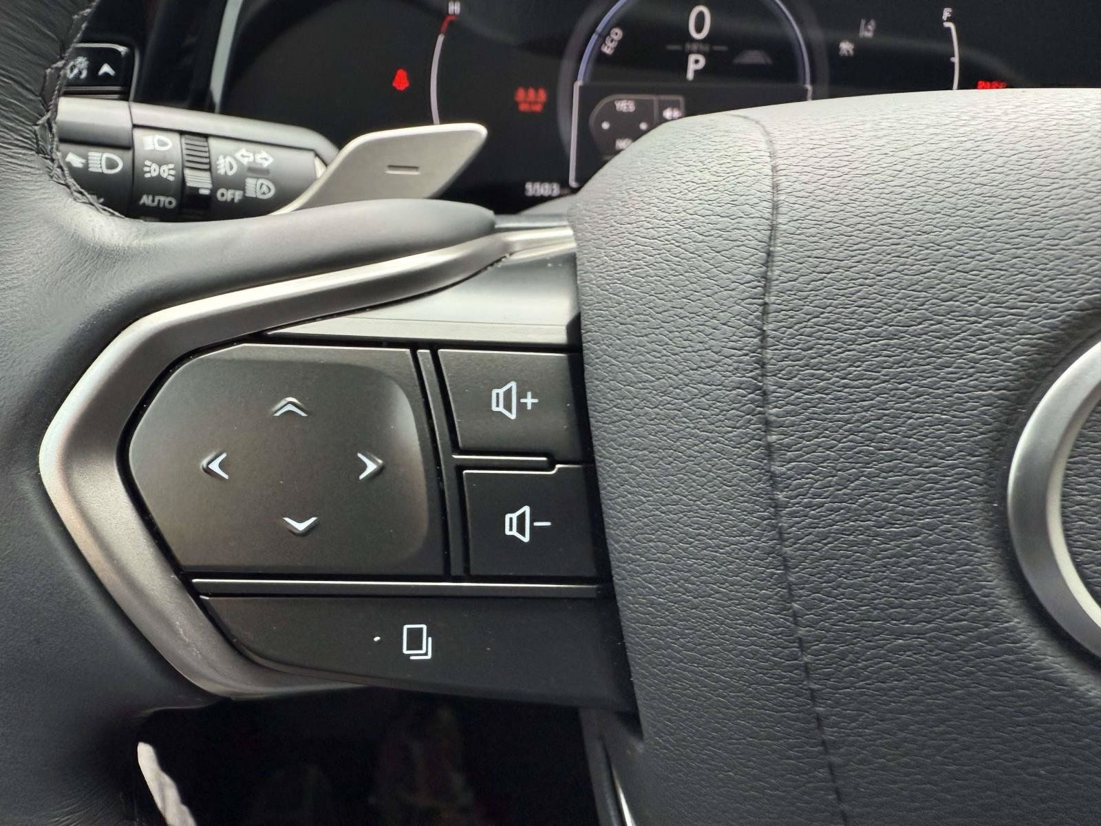 Used 2025 Lexus NX 350h AWD w/ Accessory Package (Z2) image 22