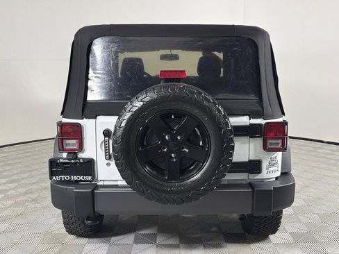 Used 2017 Jeep Wrangler Sport AWD/4WD image 6