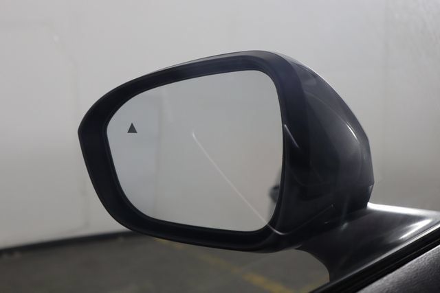 Used 2025 Nissan Kicks SV FWD image 33