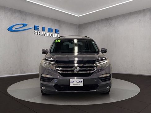 Used 2018 Honda Pilot Touring image 10