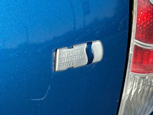 Used 2013 Toyota Prius C Three image 5