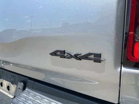 Used 2021 RAM 1500 Big Horn AWD/4WD image 18