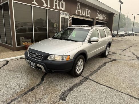 Used 2007 Volvo XC70 AWD/4WD image 2