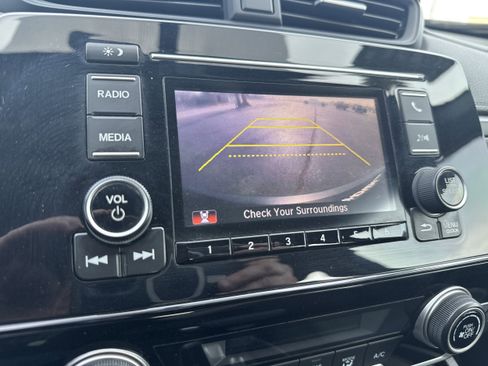 Used 2017 Honda CR-V LX image 13