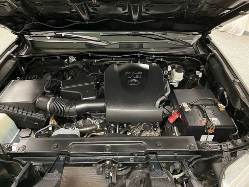 Used 2019 Toyota Tacoma SR5 image 21
