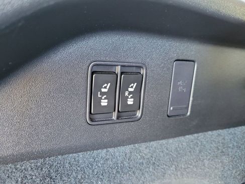 Used 2022 Lexus RX 350L Premium w/ Premium Package image 9