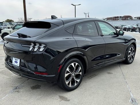 Used 2021 Ford Mustang Mach-E Premium image 8