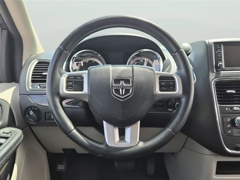 Used 2017 Dodge Grand Caravan SE w/ Power Window Group image 12