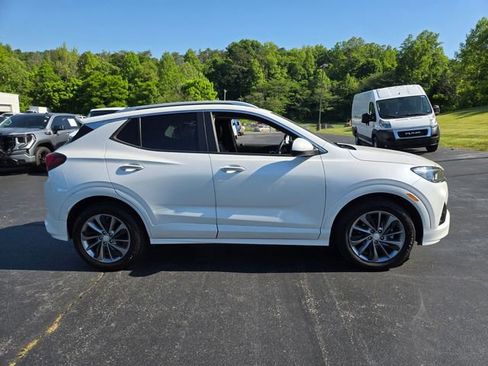 Used 2022 Buick Encore GX Preferred w/ Sport Touring Package FWD image 8