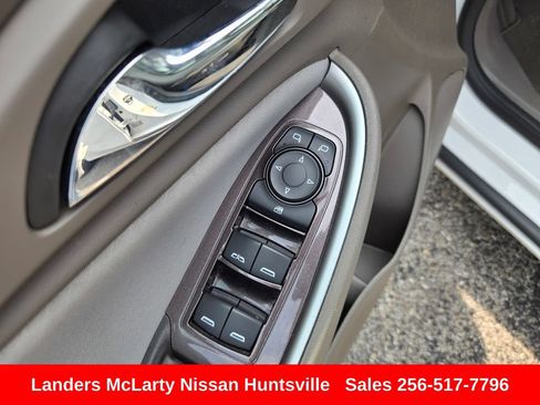 Used 2024 Chevrolet Malibu LT FWD image 22