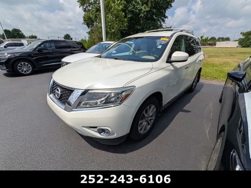 Used 2016 Nissan Pathfinder SL FWD image 6