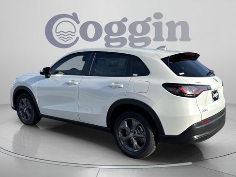 Certified 2026 Honda HR-V LX image 4