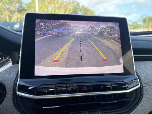 Certified 2024 Jeep Compass Latitude image 22