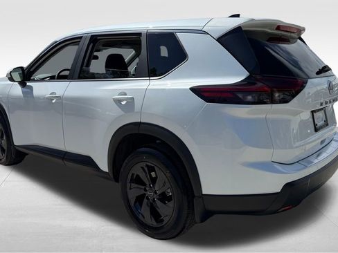 New 2026 Nissan Rogue SV w/ Cold Weather Package FWD image 5