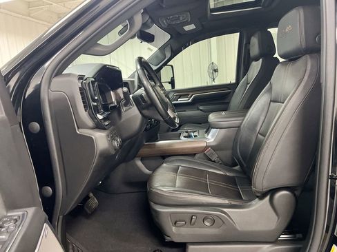 Used 2024 Chevrolet Silverado 3500 High Country w/ High Country Premium Package AWD/4WD image 24