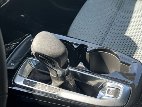 Used 2025 Chevrolet Trax LT w/ Driver Confidence Package image 15